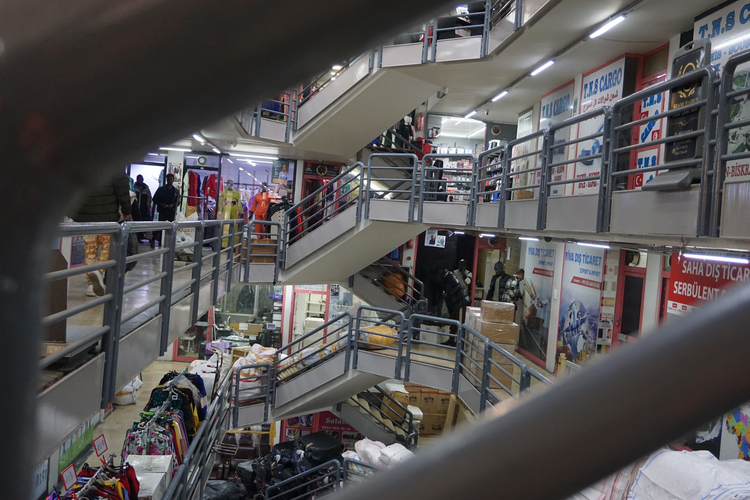 Au Demiröz, un centre commercial de Laleli où de nombreux africains se sont installés.