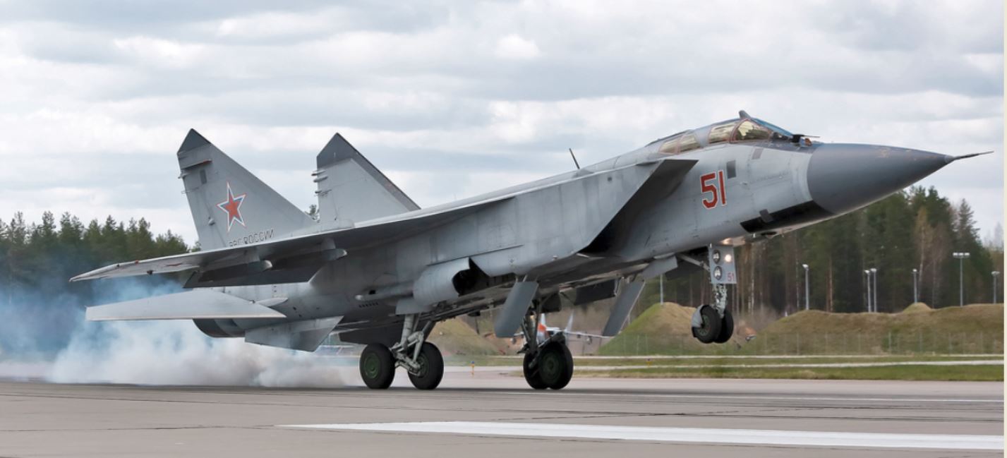 Intercepteur supersonique MiG-31 de l'armée de l'air russe, mai 2021