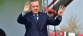 Le Président turc Recep Tayyip Erdogan au meeting sur le référendum le 5 avril 2017 à Bursa