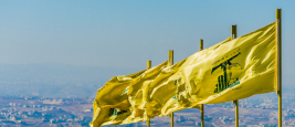 Drapeaux du Hezbollah surplombant le Sud-Liban